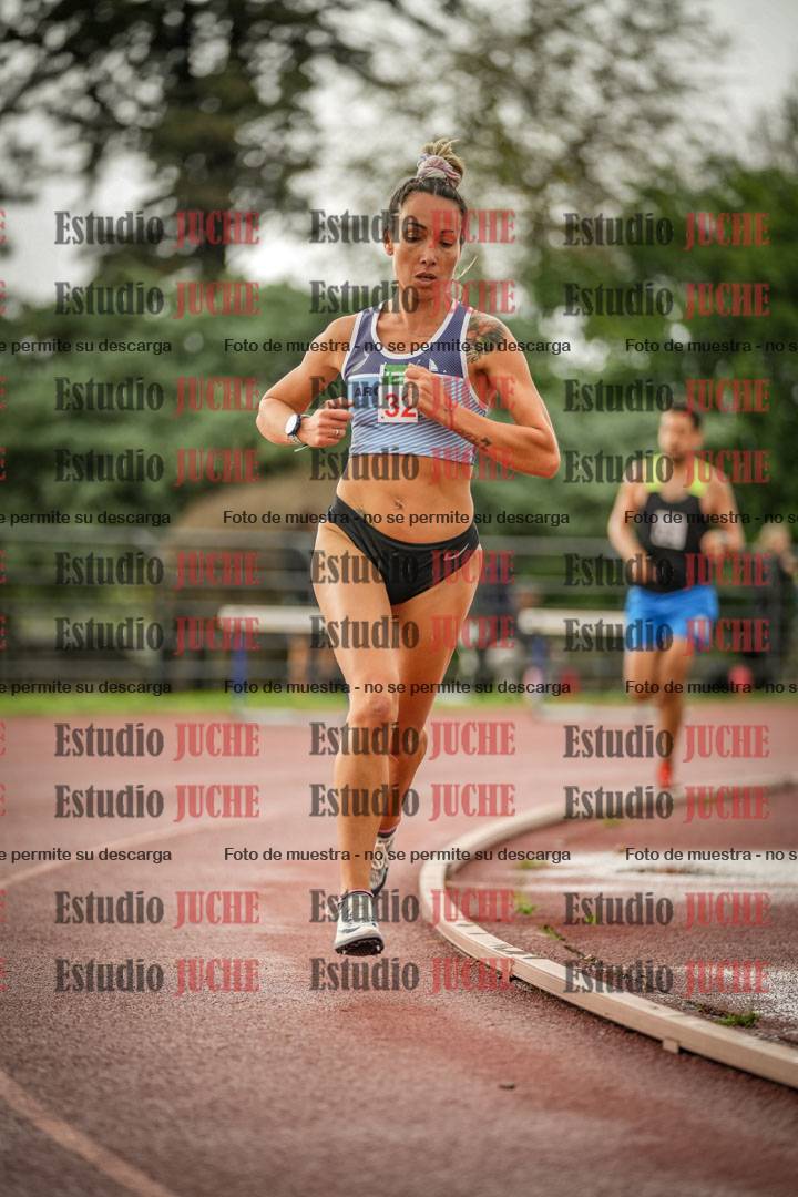 Fotos de los 5000 m de mujeres y varones - serie 3