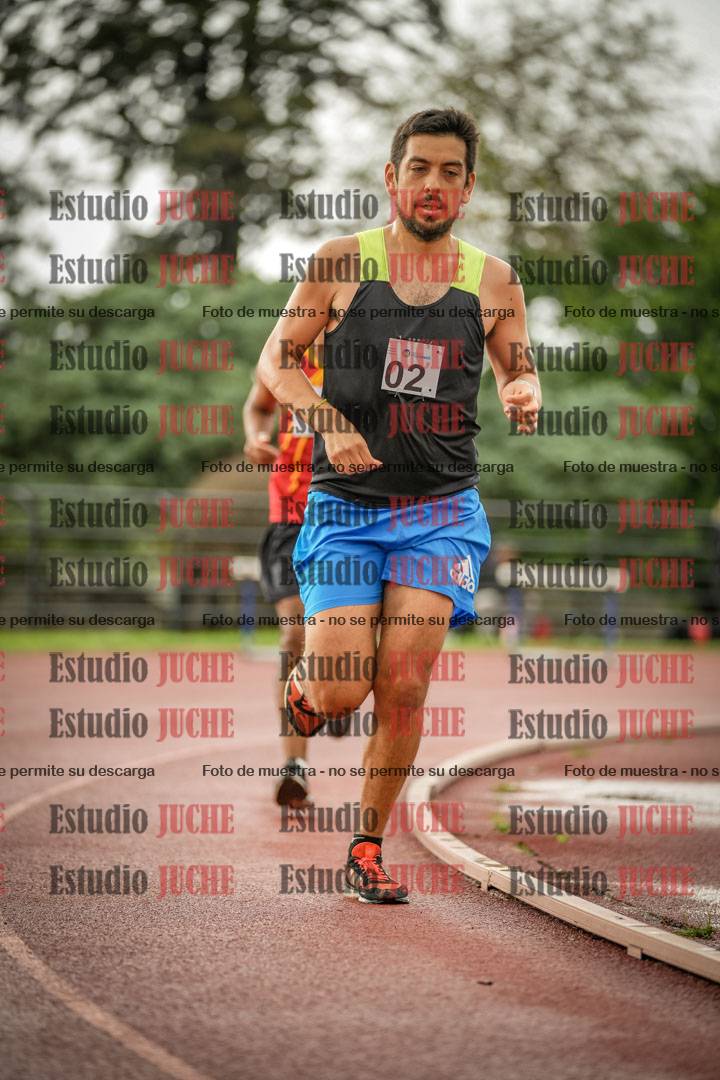Fotos de los 5000 m de mujeres y varones - serie 3
