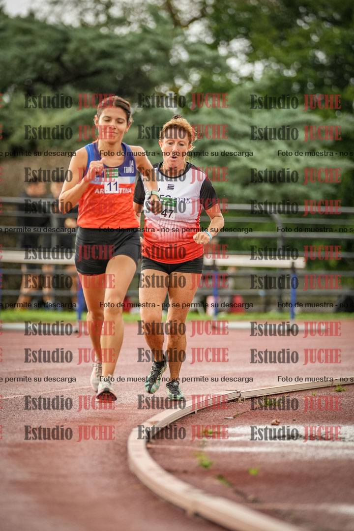 Fotos de los 5000 m de mujeres y varones - serie 3