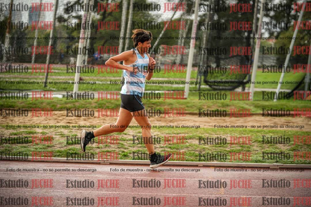 Fotos de los 5000 m de mujeres y varones - serie 3