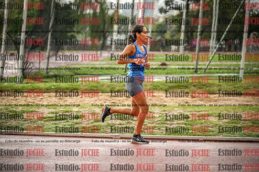 Fotos de los 5000 m de mujeres y varones - serie 3