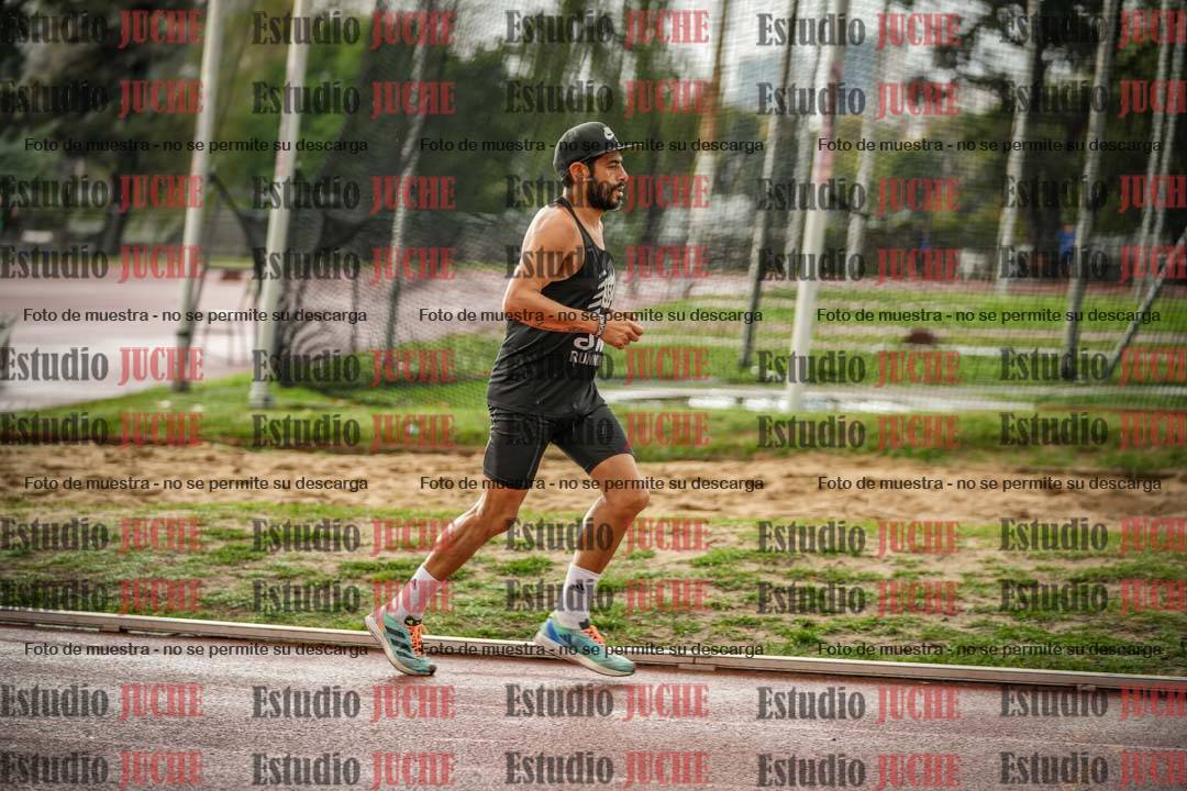Fotos de los 5000 m de mujeres y varones - serie 3