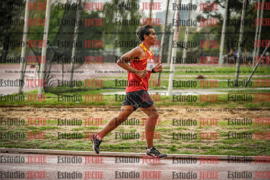 Fotos de los 5000 m de mujeres y varones - serie 3