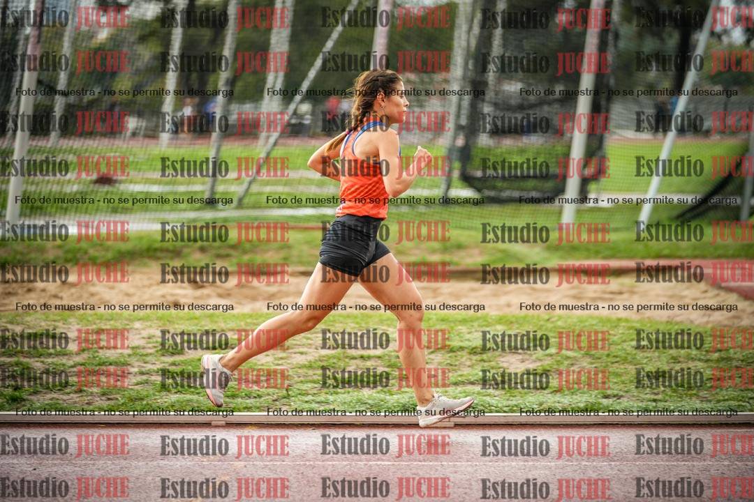 Fotos de los 5000 m de mujeres y varones - serie 3