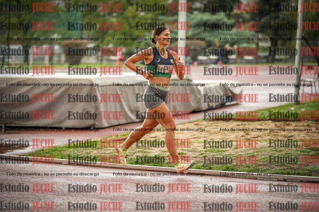 Fotos de los 5000 m de mujeres y varones - serie 3