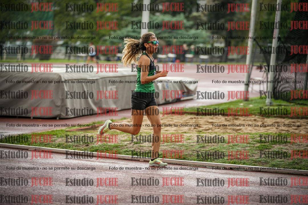 Fotos de los 5000 m de mujeres y varones - serie 3