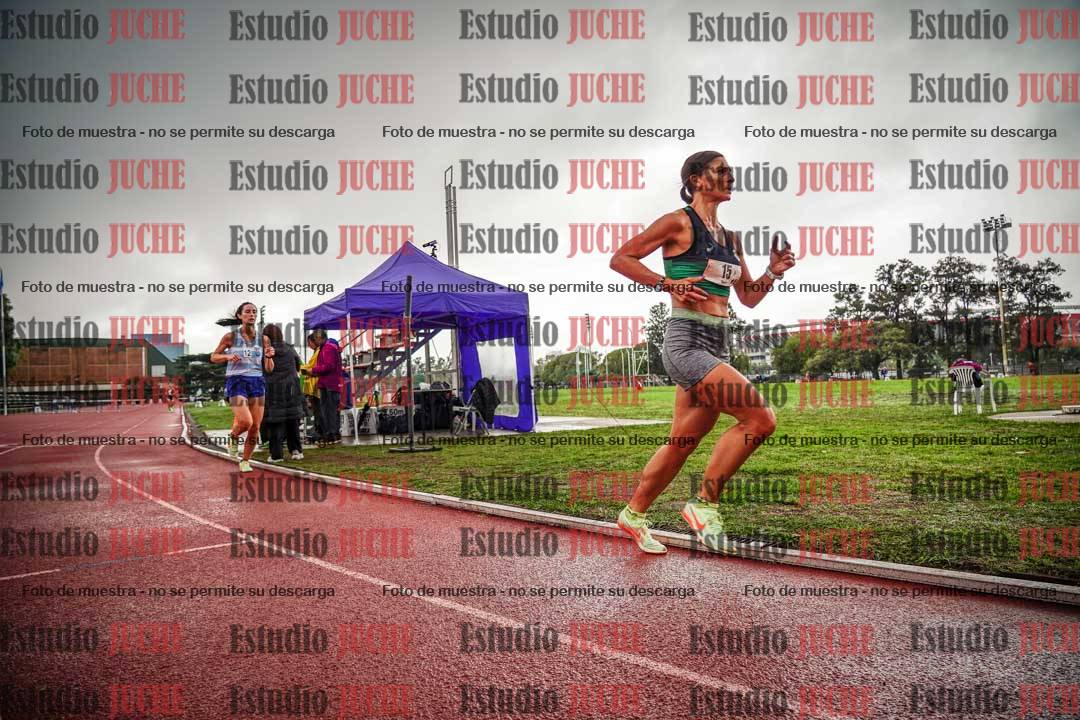 Fotos de los 5000 m de mujeres y varones - serie 3