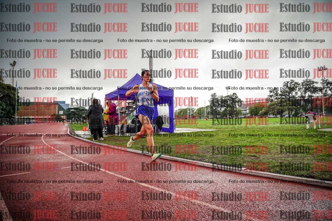 Fotos de los 5000 m de mujeres y varones - serie 3