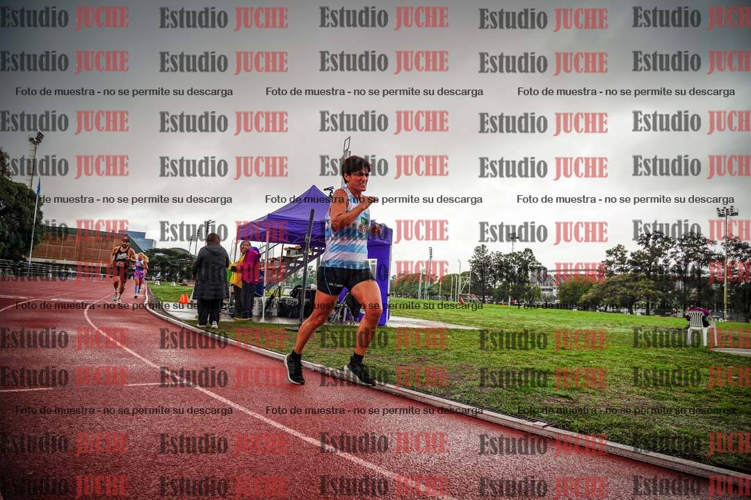 Fotos de los 5000 m de mujeres y varones - serie 3