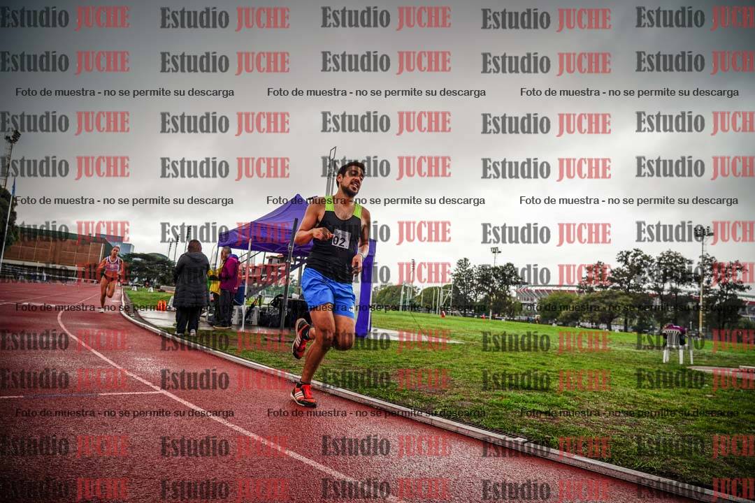 Fotos de los 5000 m de mujeres y varones - serie 3
