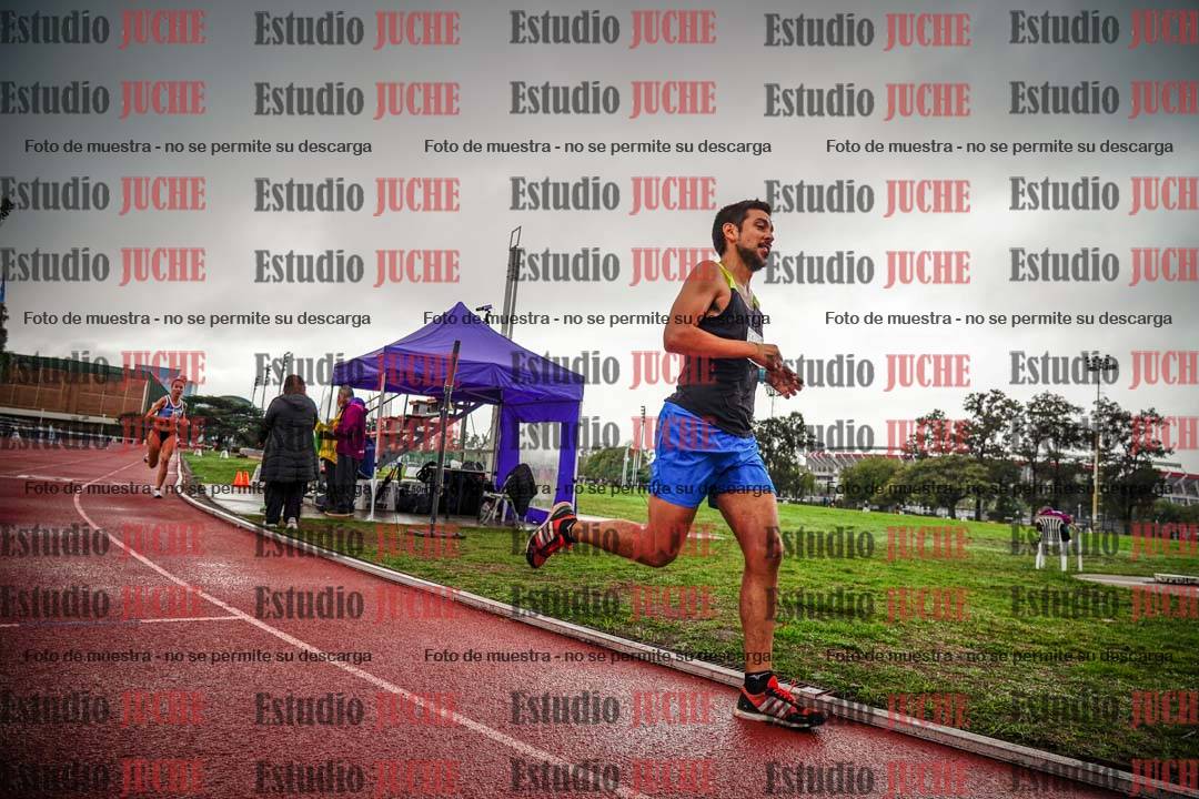 Fotos de los 5000 m de mujeres y varones - serie 3