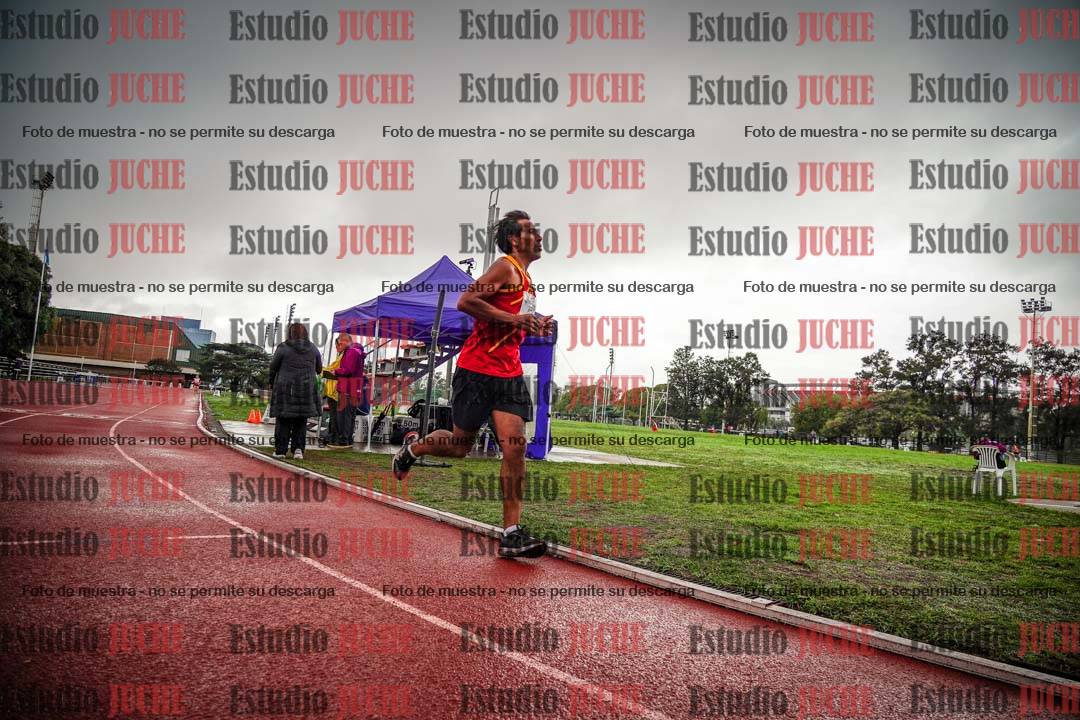Fotos de los 5000 m de mujeres y varones - serie 3