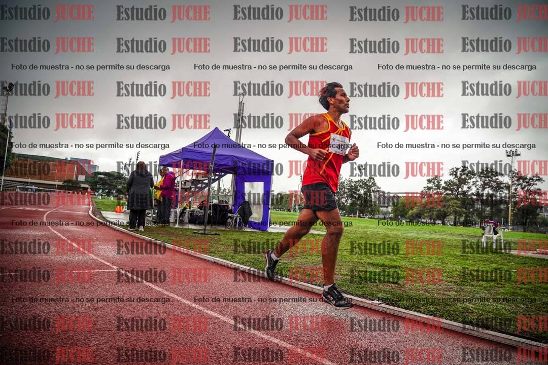 Fotos de los 5000 m de mujeres y varones - serie 3