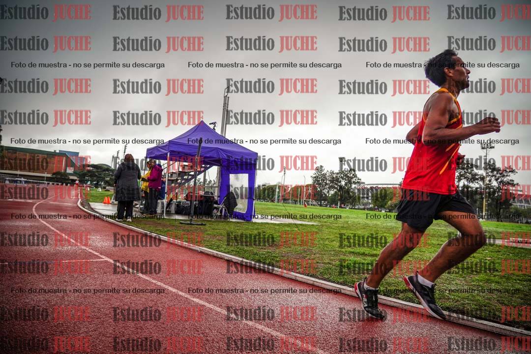 Fotos de los 5000 m de mujeres y varones - serie 3
