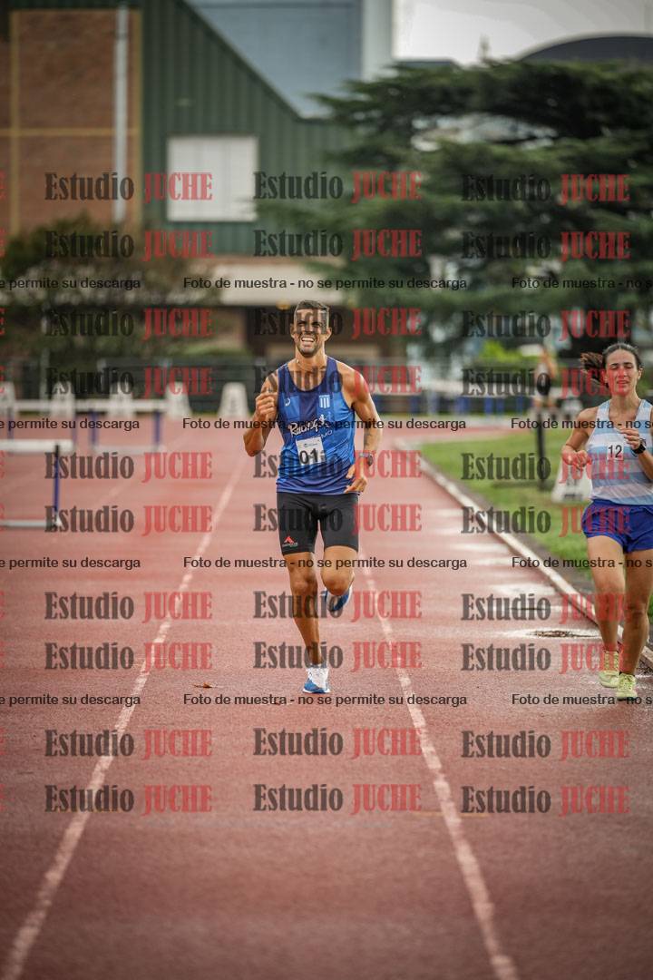 Fotos de los 5000 m de mujeres y varones - serie 3