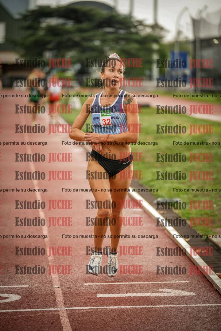 Fotos de los 5000 m de mujeres y varones - serie 3