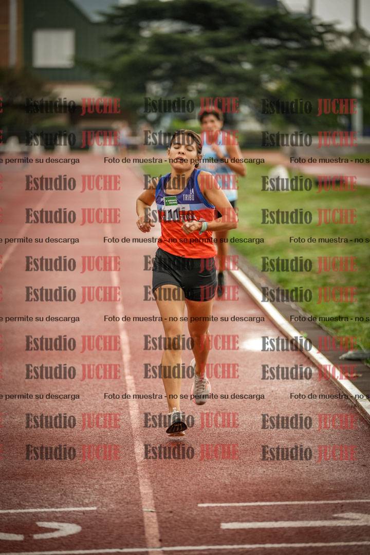 Fotos de los 5000 m de mujeres y varones - serie 3