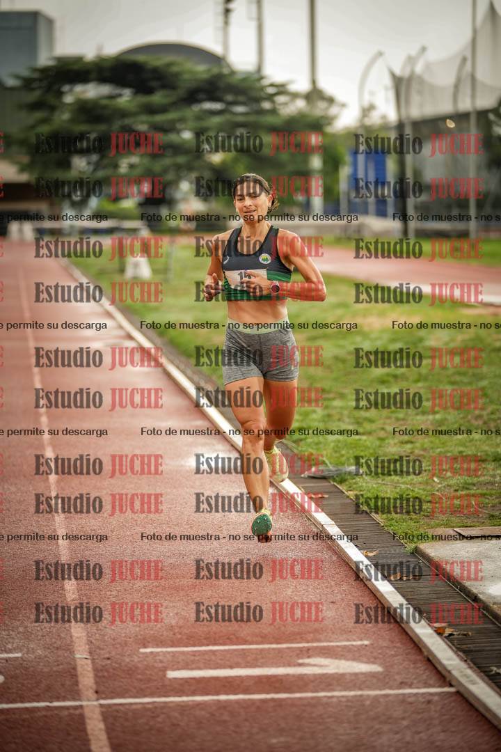 Fotos de los 5000 m de mujeres y varones - serie 3