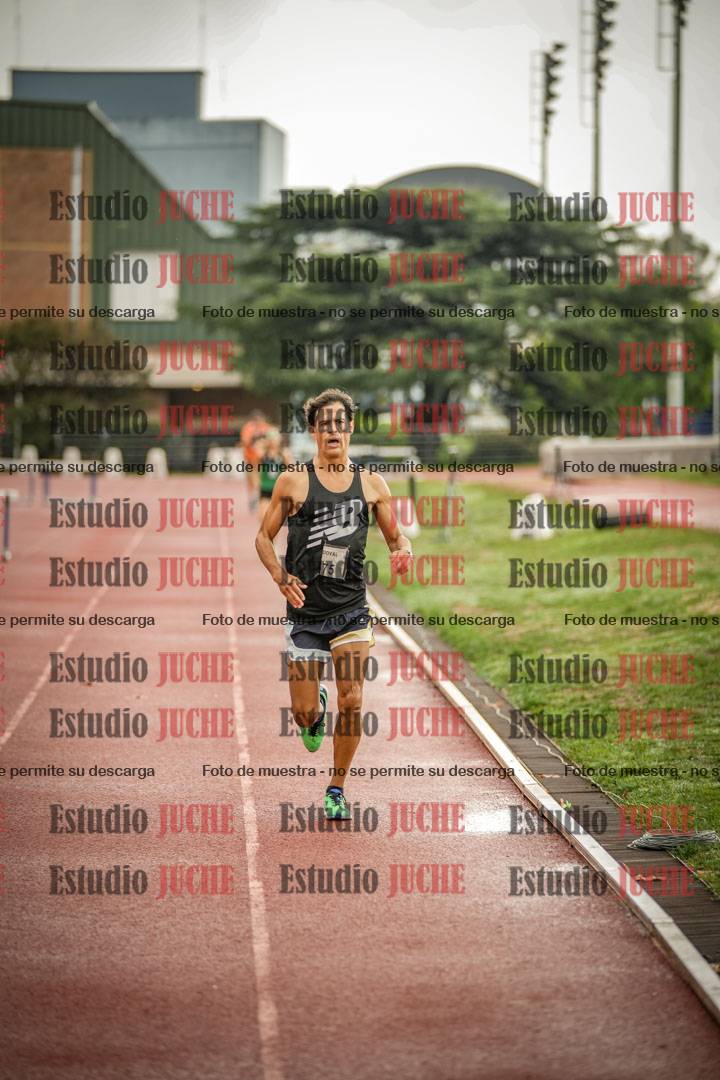 Fotos de los 5000 m de mujeres y varones - serie 3