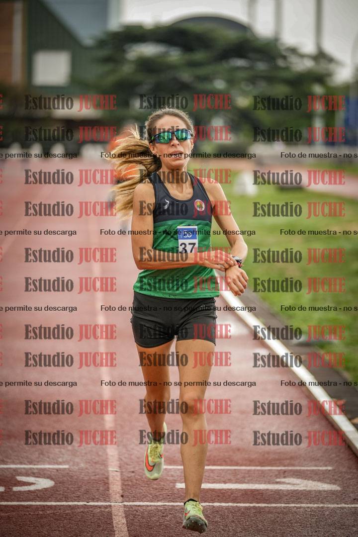 Fotos de los 5000 m de mujeres y varones - serie 3