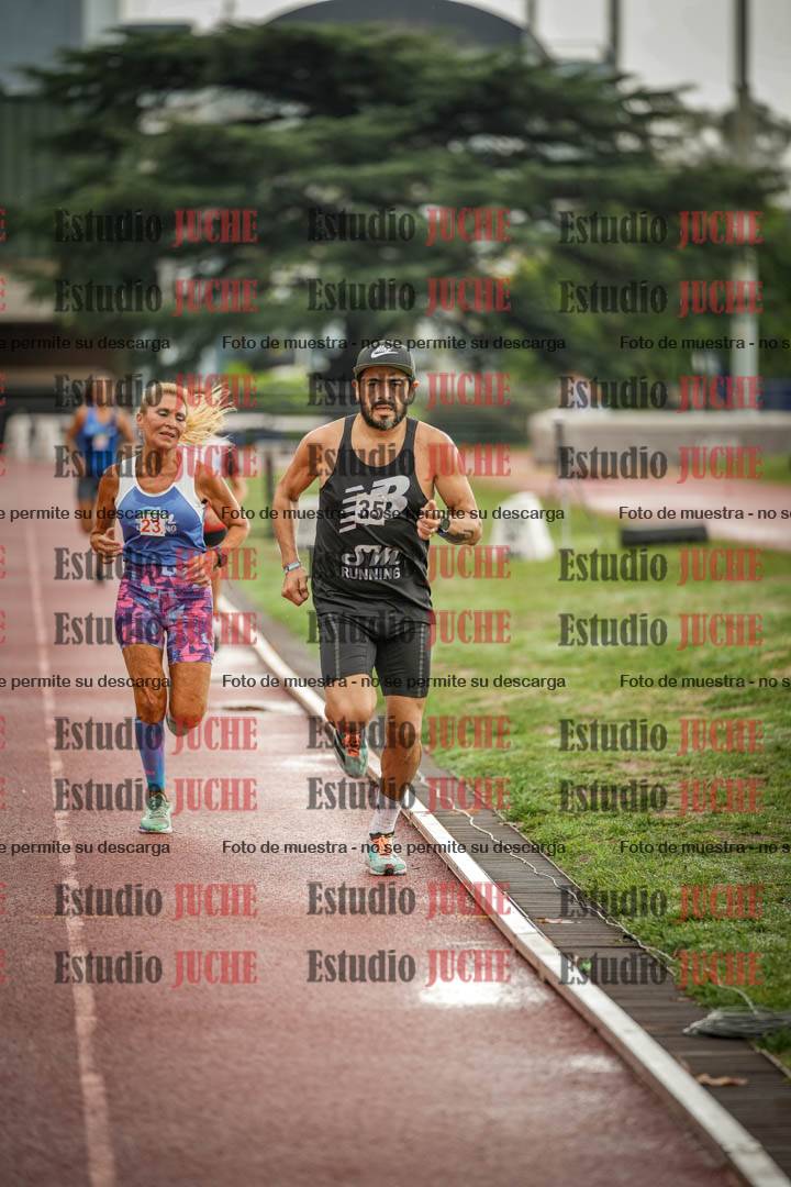 Fotos de los 5000 m de mujeres y varones - serie 3