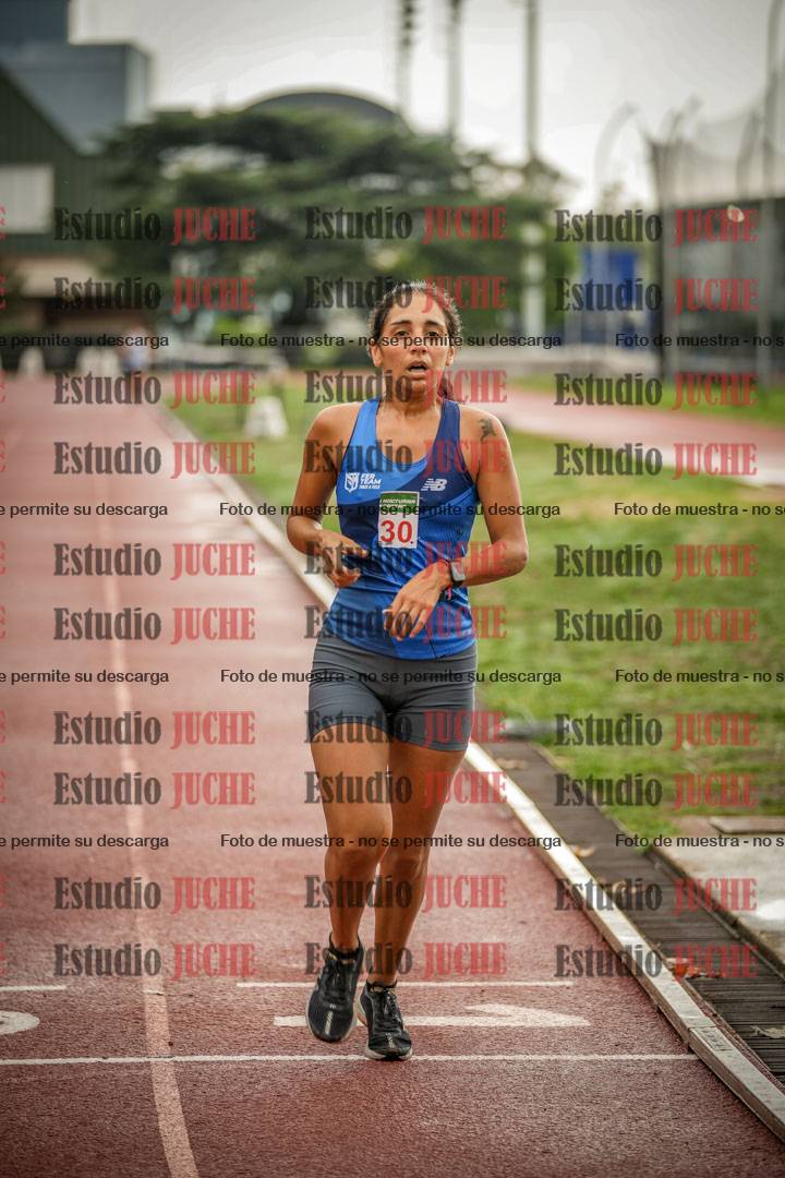 Fotos de los 5000 m de mujeres y varones - serie 3