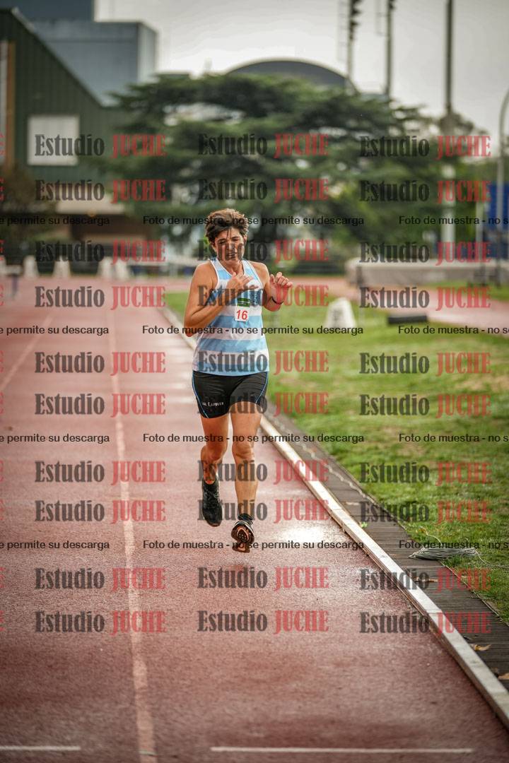 Fotos de los 5000 m de mujeres y varones - serie 3
