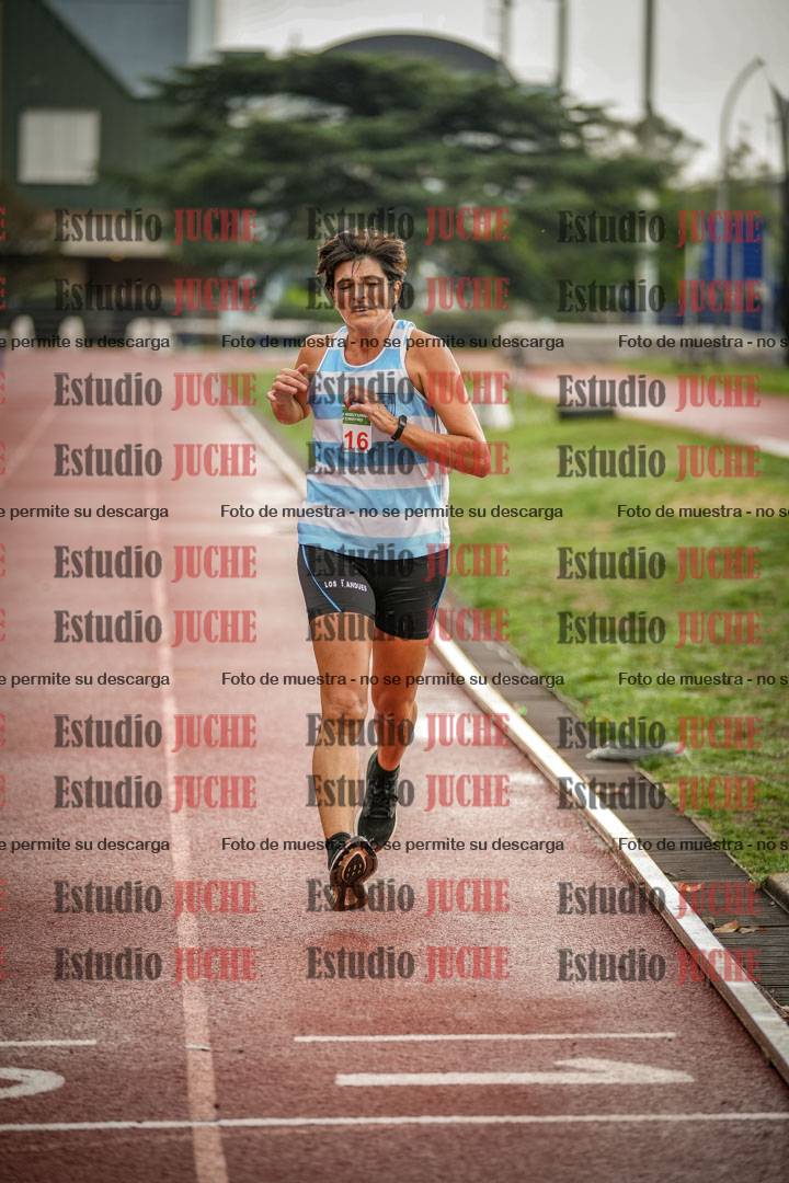 Fotos de los 5000 m de mujeres y varones - serie 3
