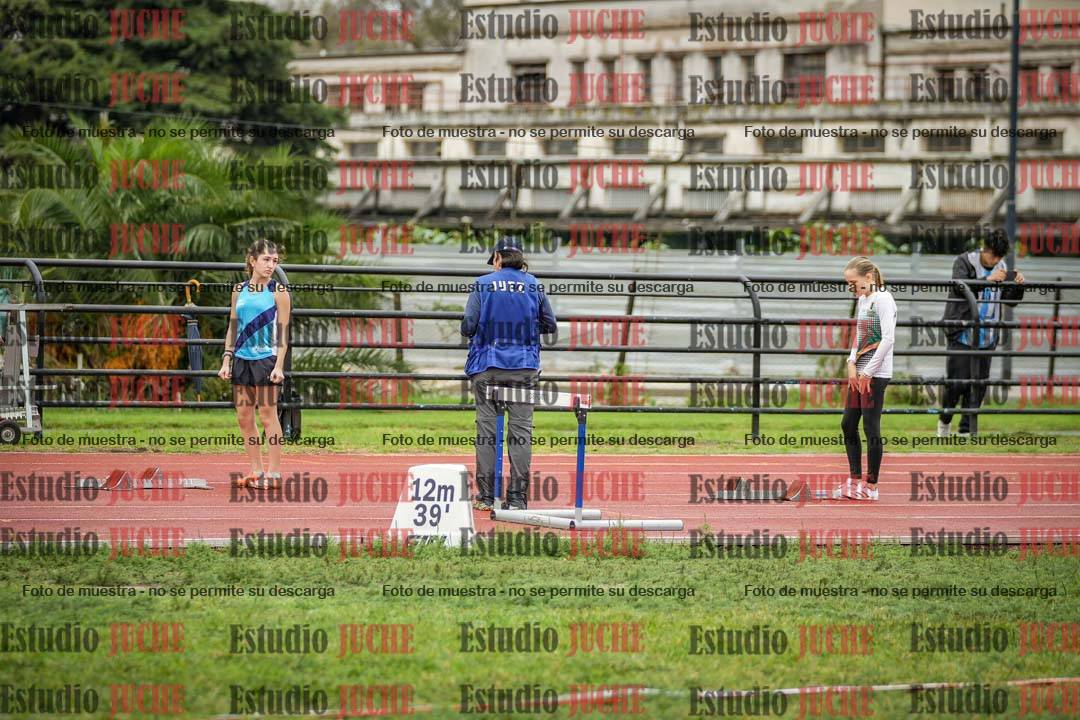 Fotos de los 295 m con vallas de mujeres