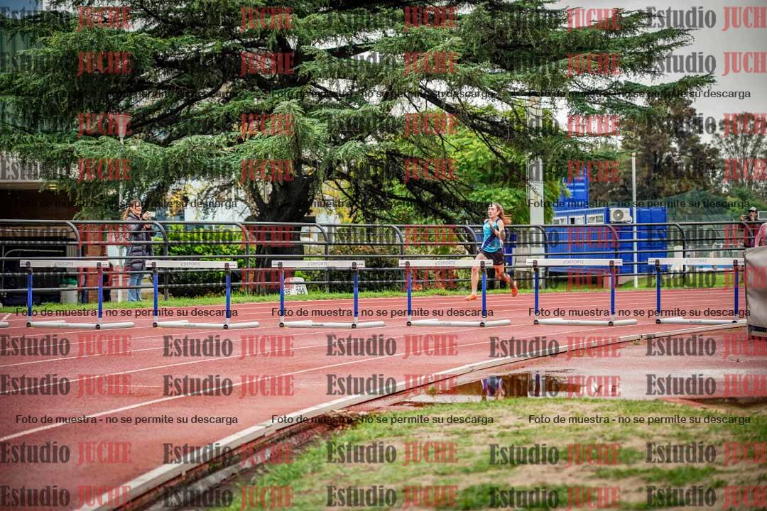 Fotos de los 295 m con vallas de mujeres