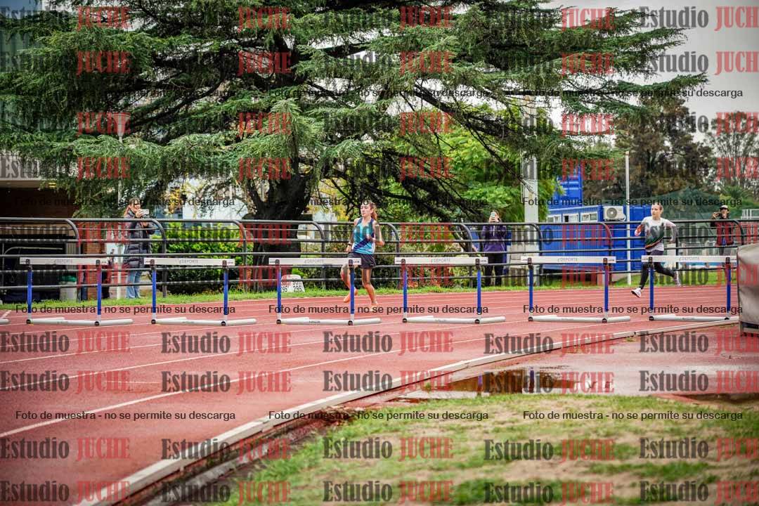 Fotos de los 295 m con vallas de mujeres