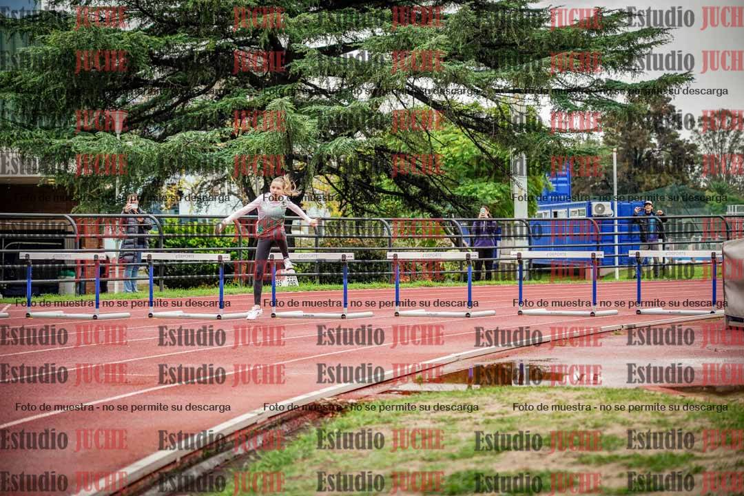 Fotos de los 295 m con vallas de mujeres