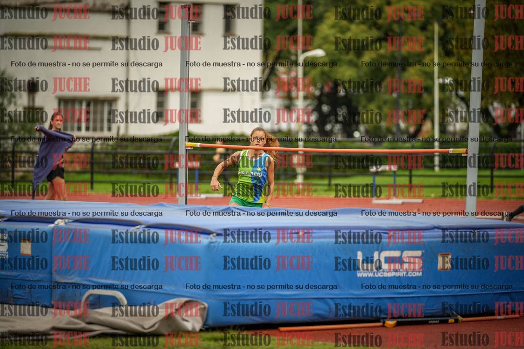 Fotos del salto en alto - incluye todos los grupos