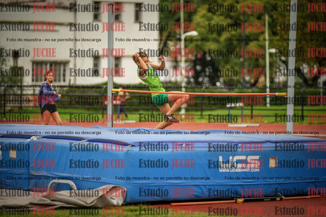 Fotos del salto en alto - incluye todos los grupos