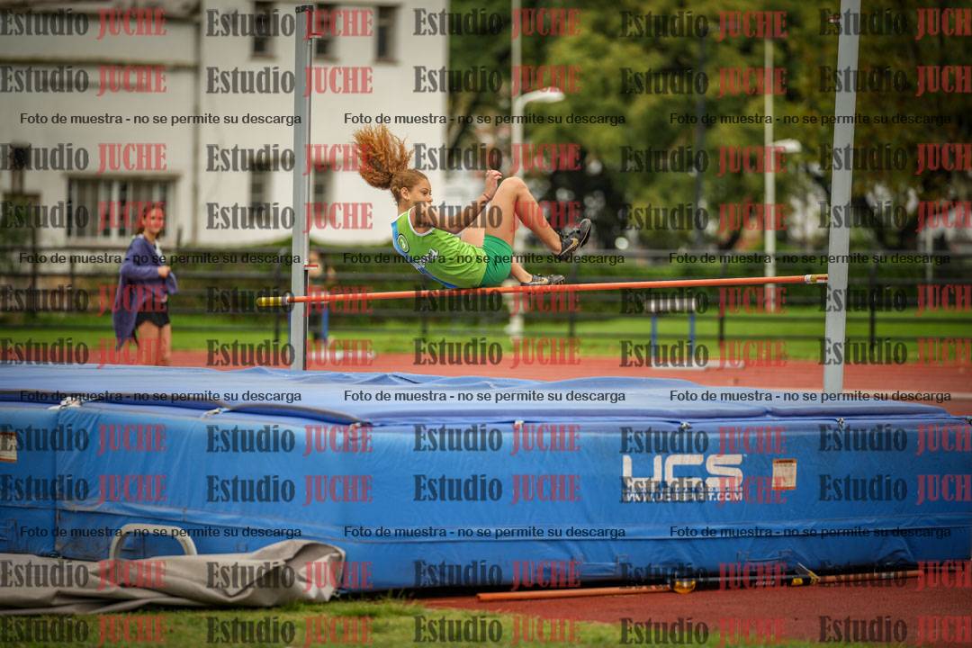 Fotos del salto en alto - incluye todos los grupos