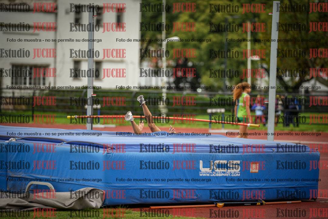 Fotos del salto en alto - incluye todos los grupos