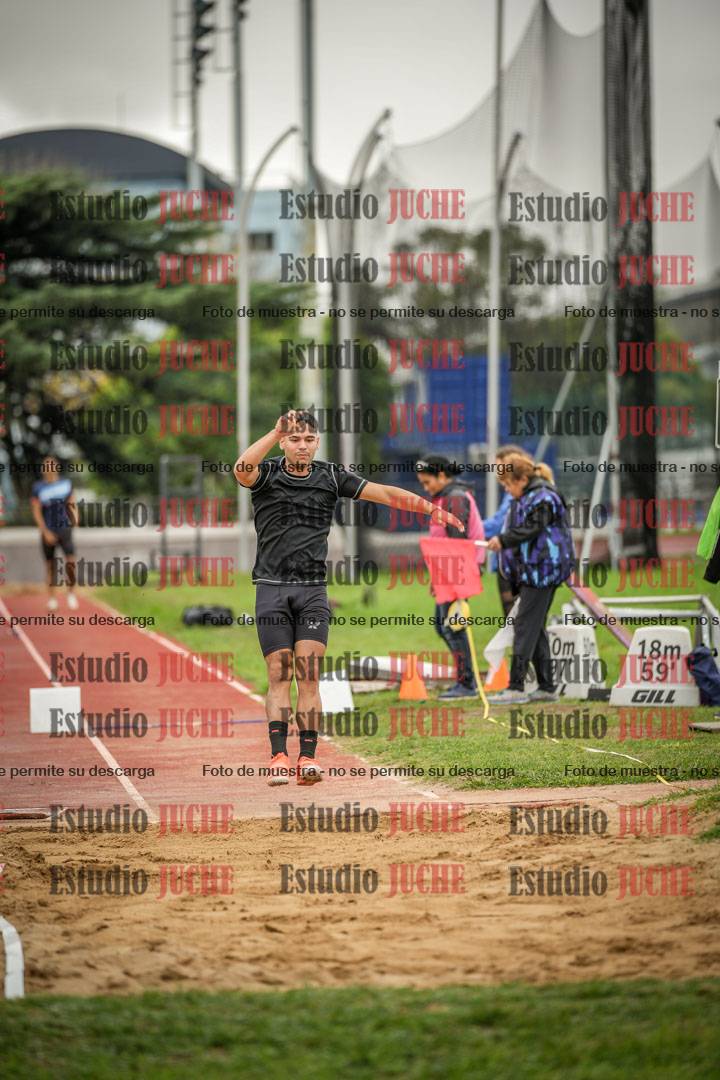 Fotos del salto triple - incluye todas las tandas