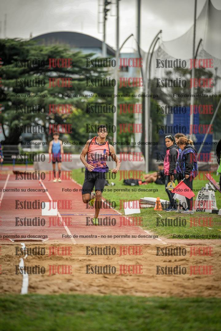 Fotos del salto triple - incluye todas las tandas
