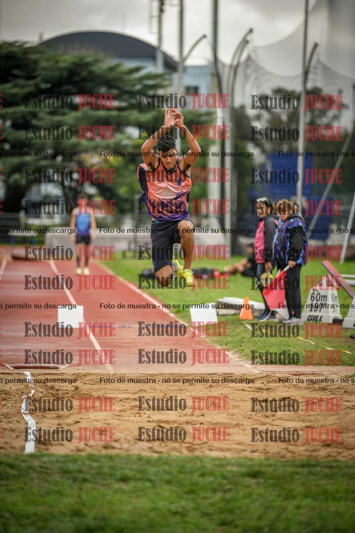 Fotos del salto triple - incluye todas las tandas