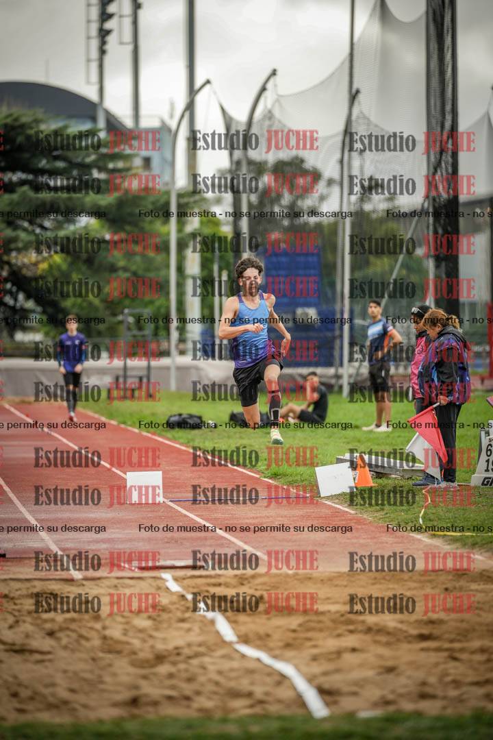 Fotos del salto triple - incluye todas las tandas