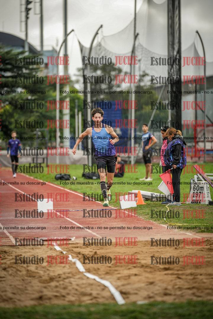 Fotos del salto triple - incluye todas las tandas