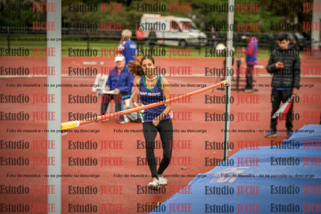 Fotos del salto en alto - incluye todos los grupos
