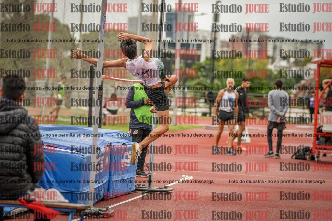 Fotos del salto en alto - incluye todos los grupos