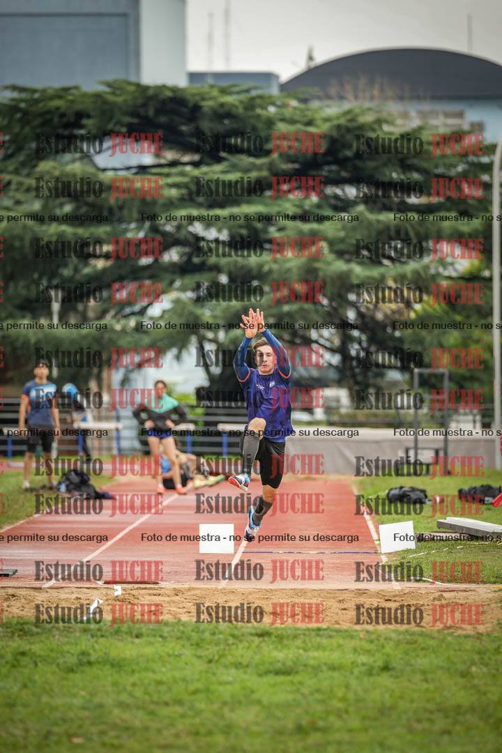 Fotos del salto triple - incluye todas las tandas