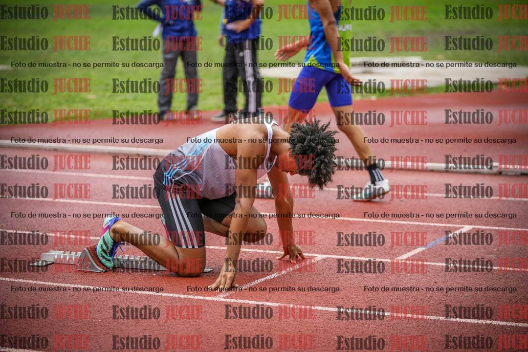 Fotos de los 400 m con vallas de varones