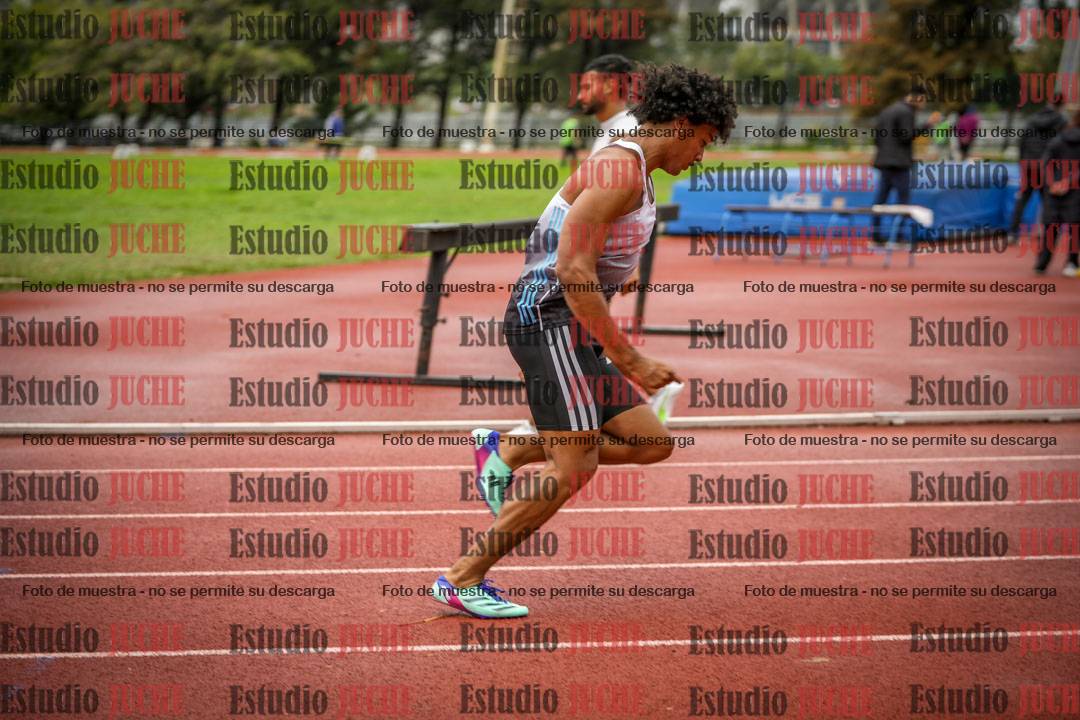 Fotos de los 400 m con vallas de varones