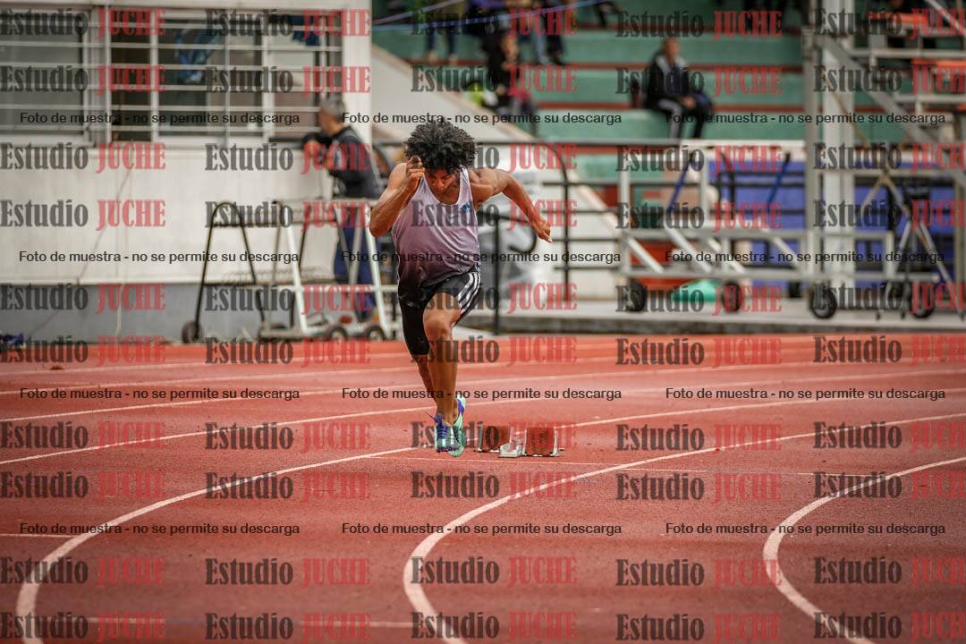 Fotos de los 400 m con vallas de varones