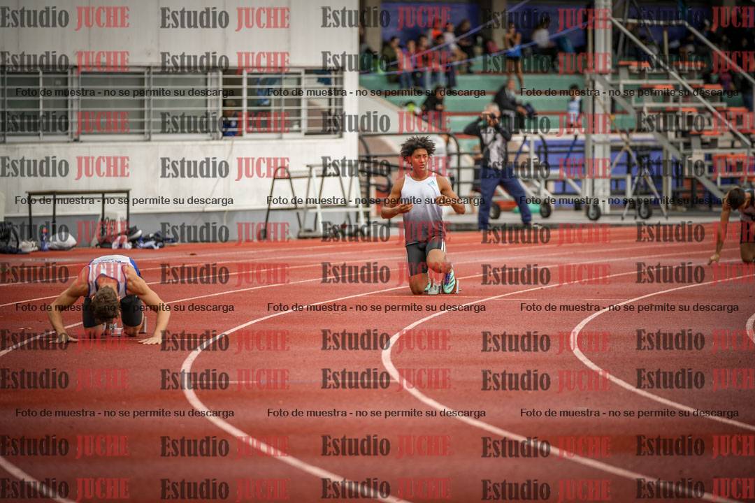 Fotos de los 400 m con vallas de varones