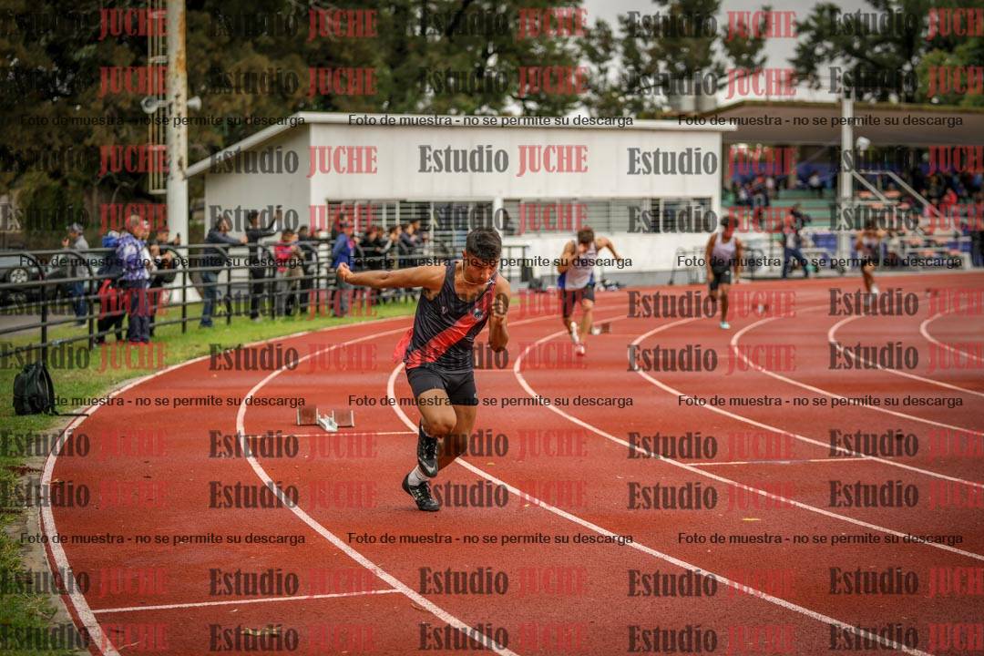 Fotos de los 400 m con vallas de varones