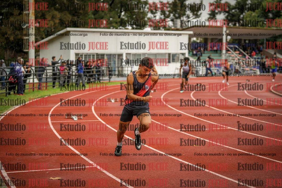 Fotos de los 400 m con vallas de varones